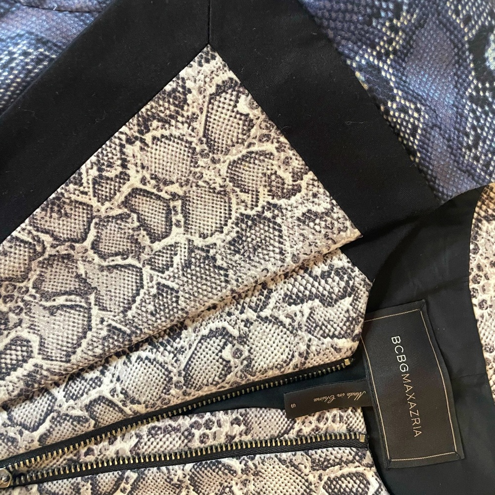 bcbgmaxazria Edward Snake Print Peplum Jacket